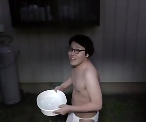 Japonský slávny gay Chlapec Simoyaka Ice Bucket Challenge